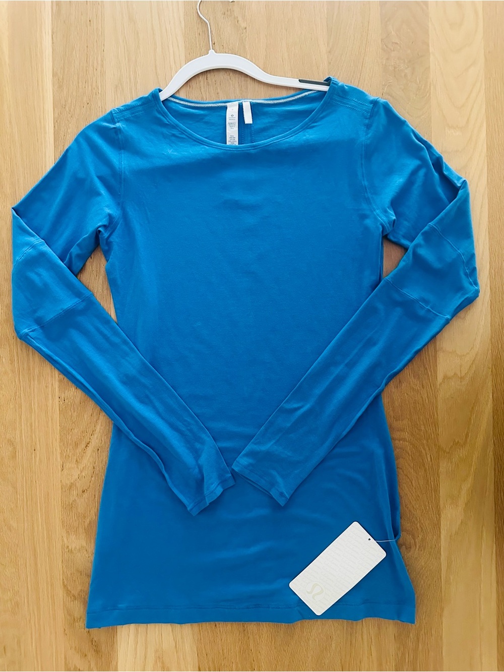 lululemon Devotion Long Sleeve Women's Long-Sleeve Blue, size 8, New